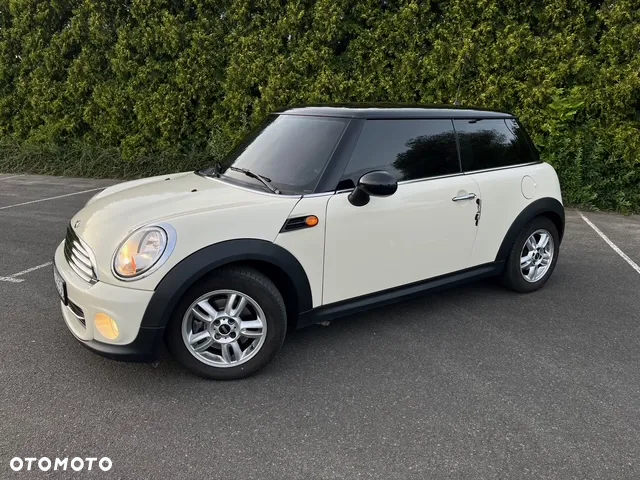 MINI Cooper Standard - 3