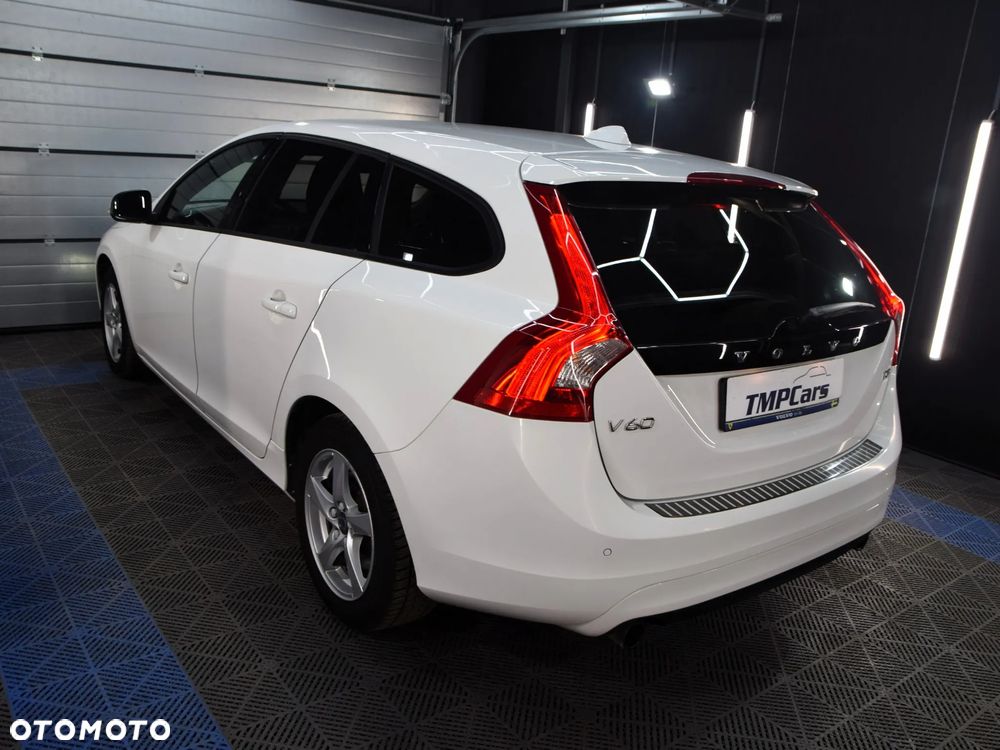 Volvo V60 T3 Drive-E Kinetic - 26