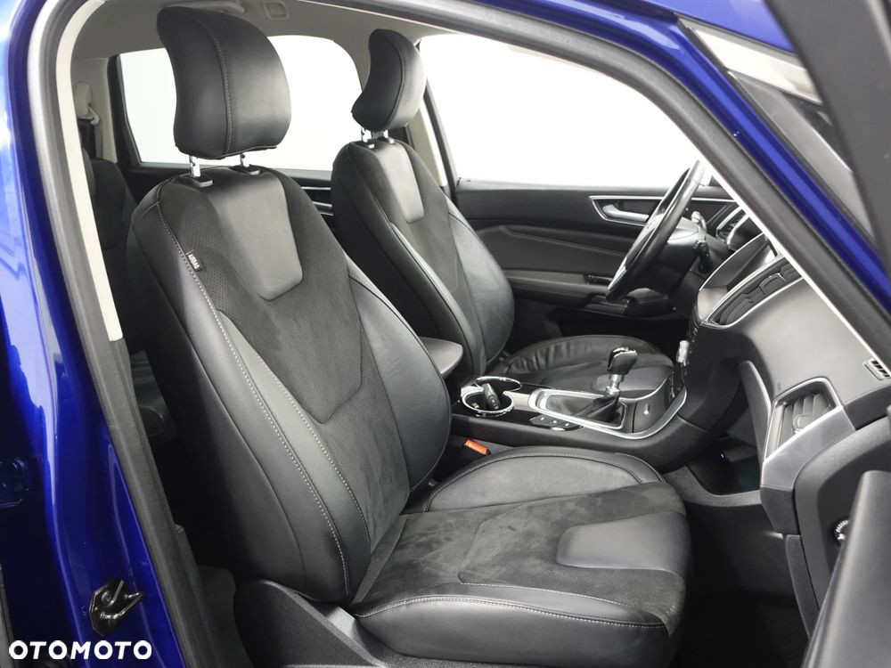 Ford S-Max 2.0 TDCi 4WD Titanium - 27