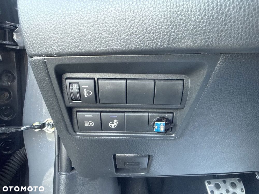 Toyota Yaris Hybrid 1.5 GR Sport - 24