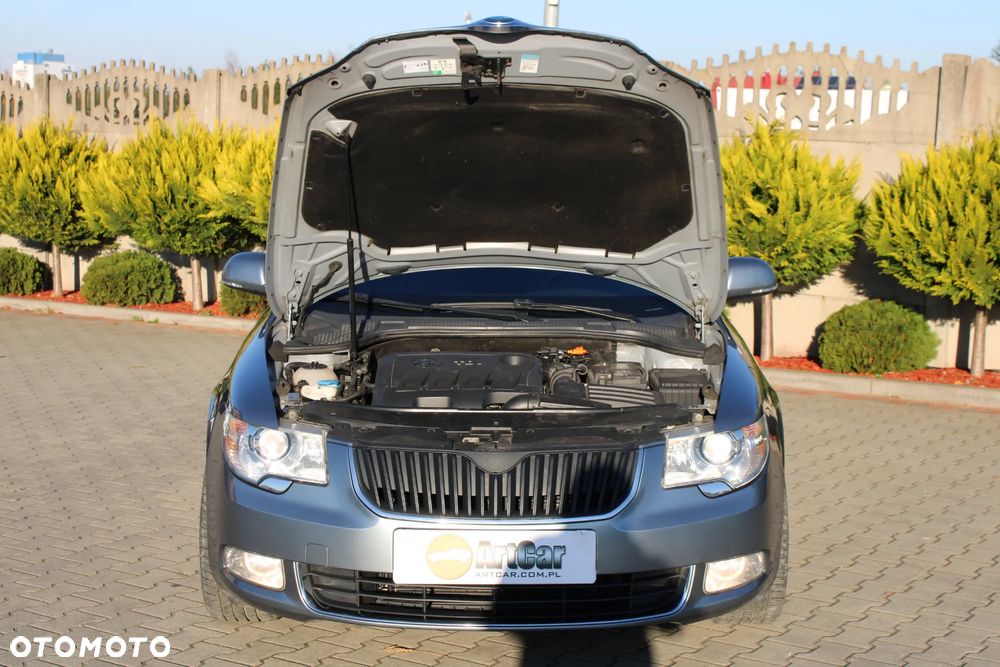 Skoda Superb 2.0 TDI Ambition DSG - 37