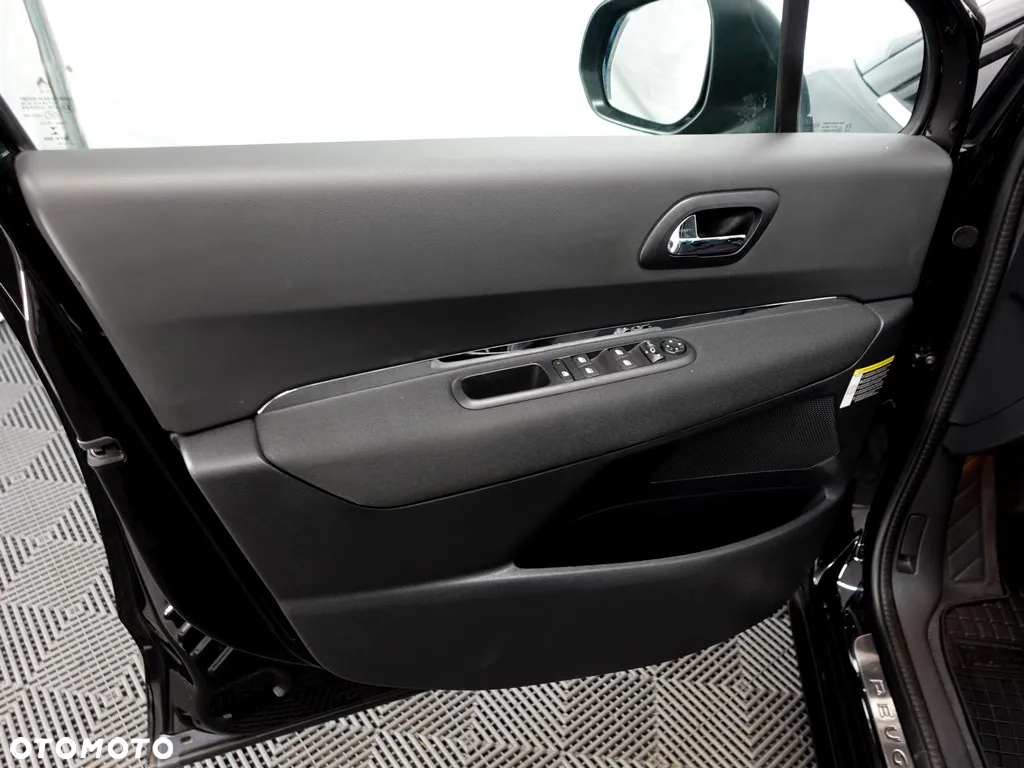 Peugeot 5008 2.0 HDi Allure 7os - 17