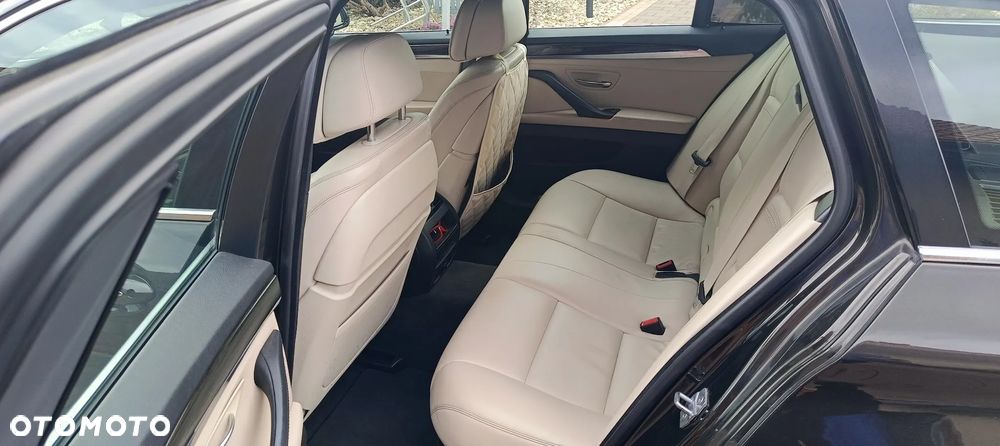 BMW Seria 5 520d Luxury Line - 6