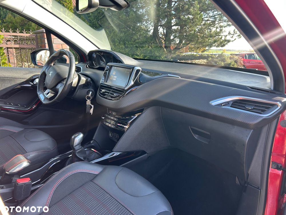 Peugeot 2008 1.6 BlueHDi Allure - 15