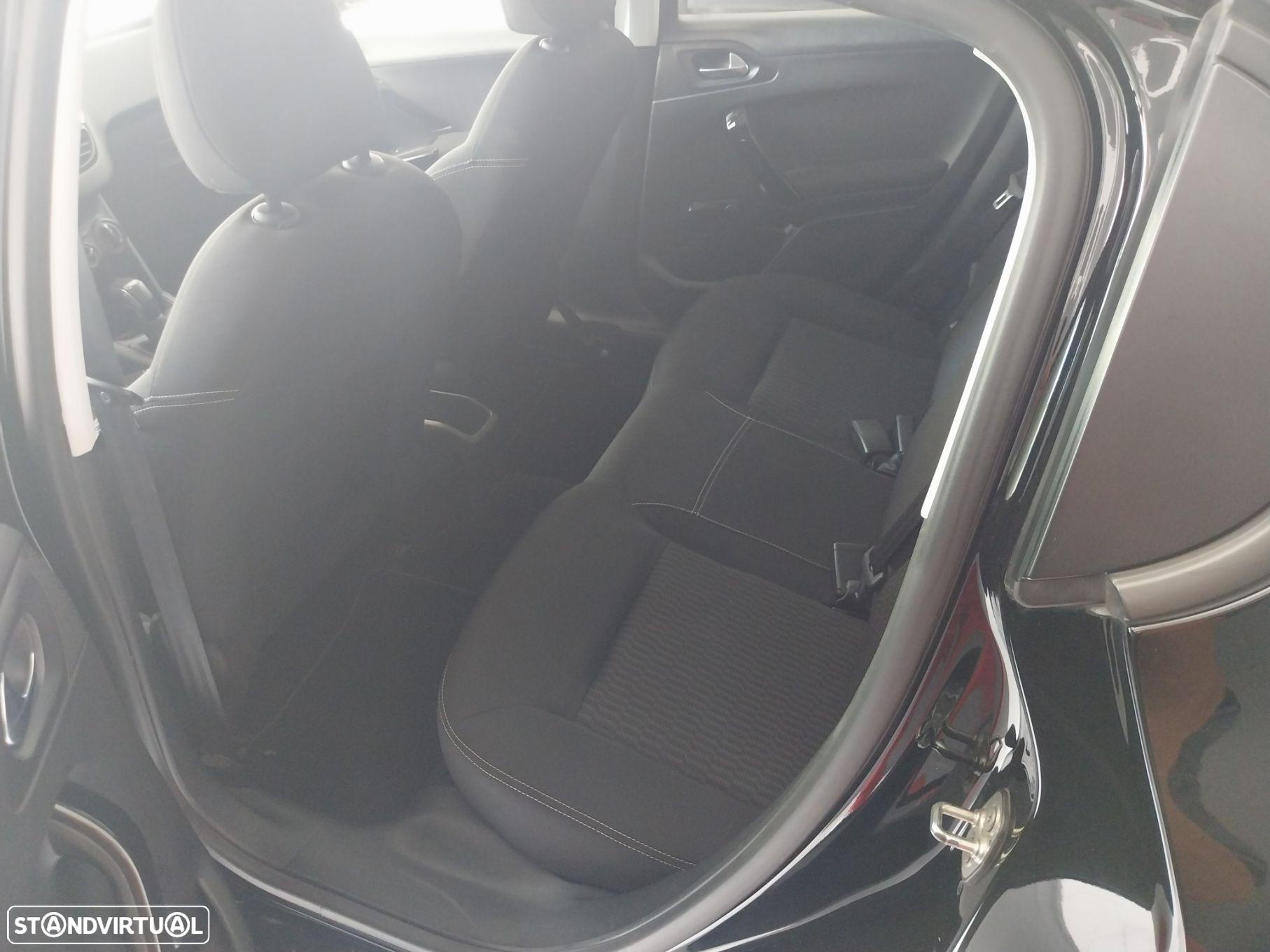 Peugeot 208 1.2 PureTech Style - 7