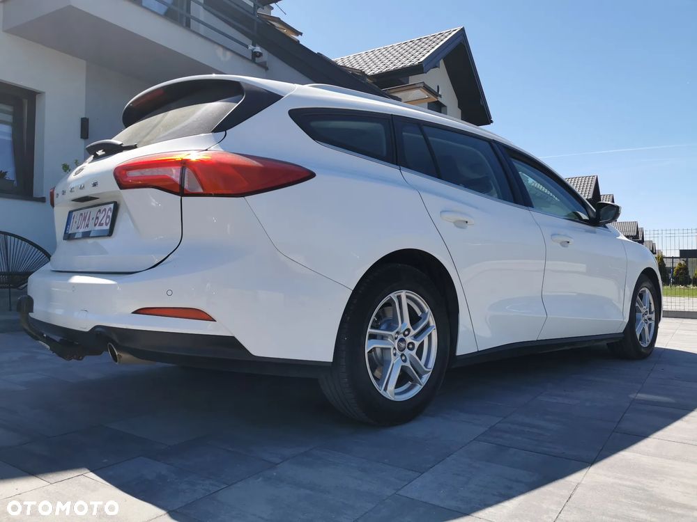 Ford Focus 1.6 FF Titanium - 18
