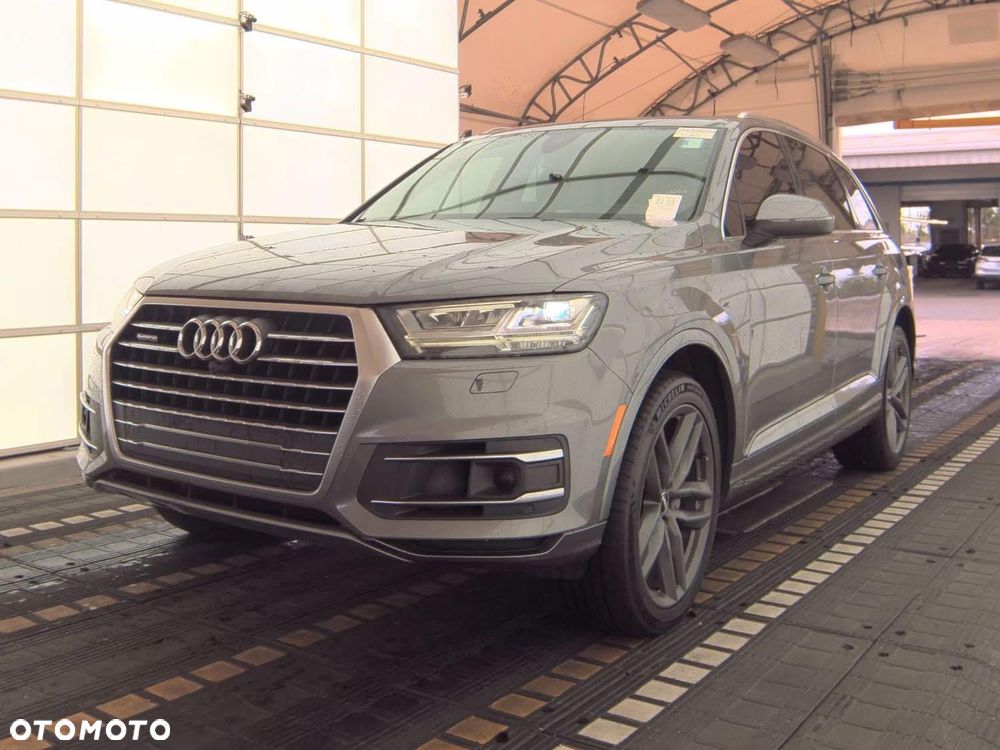 Audi Q7 3.0 TFSI Quattro Tiptronic - 1