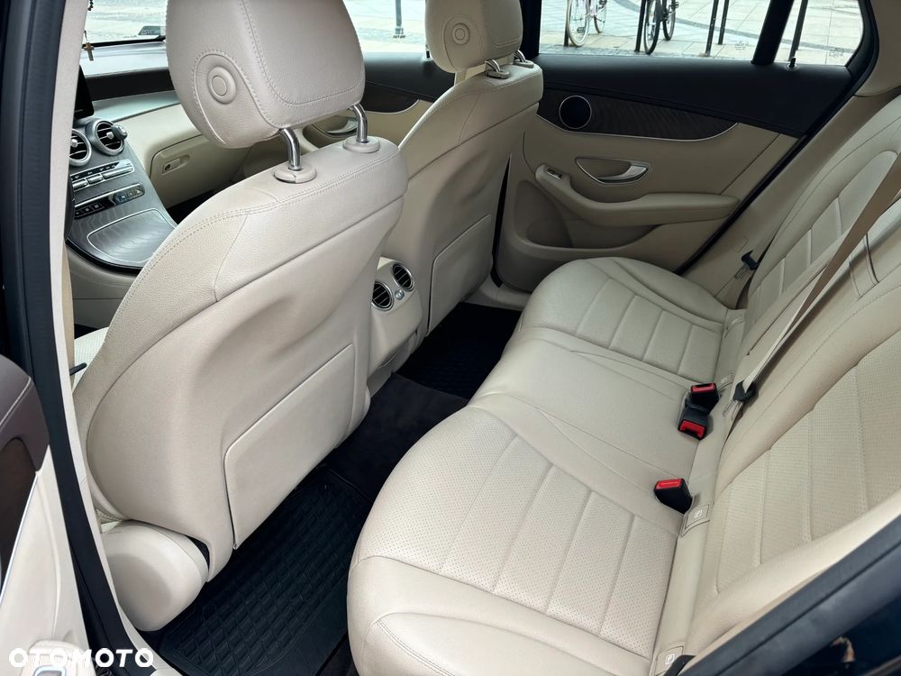 Mercedes-Benz GLC - 4