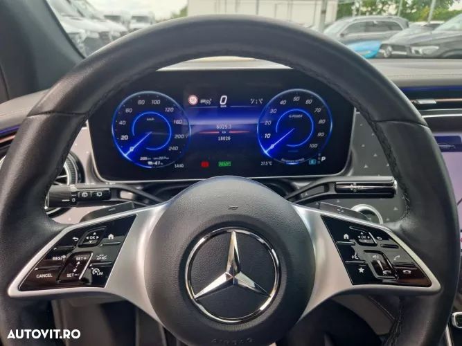 Mercedes-Benz EQE 350 4MATIC - 12