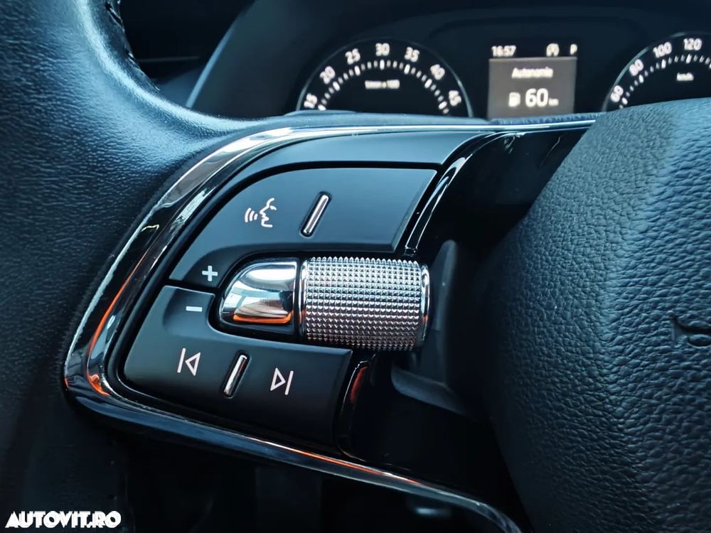 Skoda Octavia 2.0 TDI DSG Ambition - 21