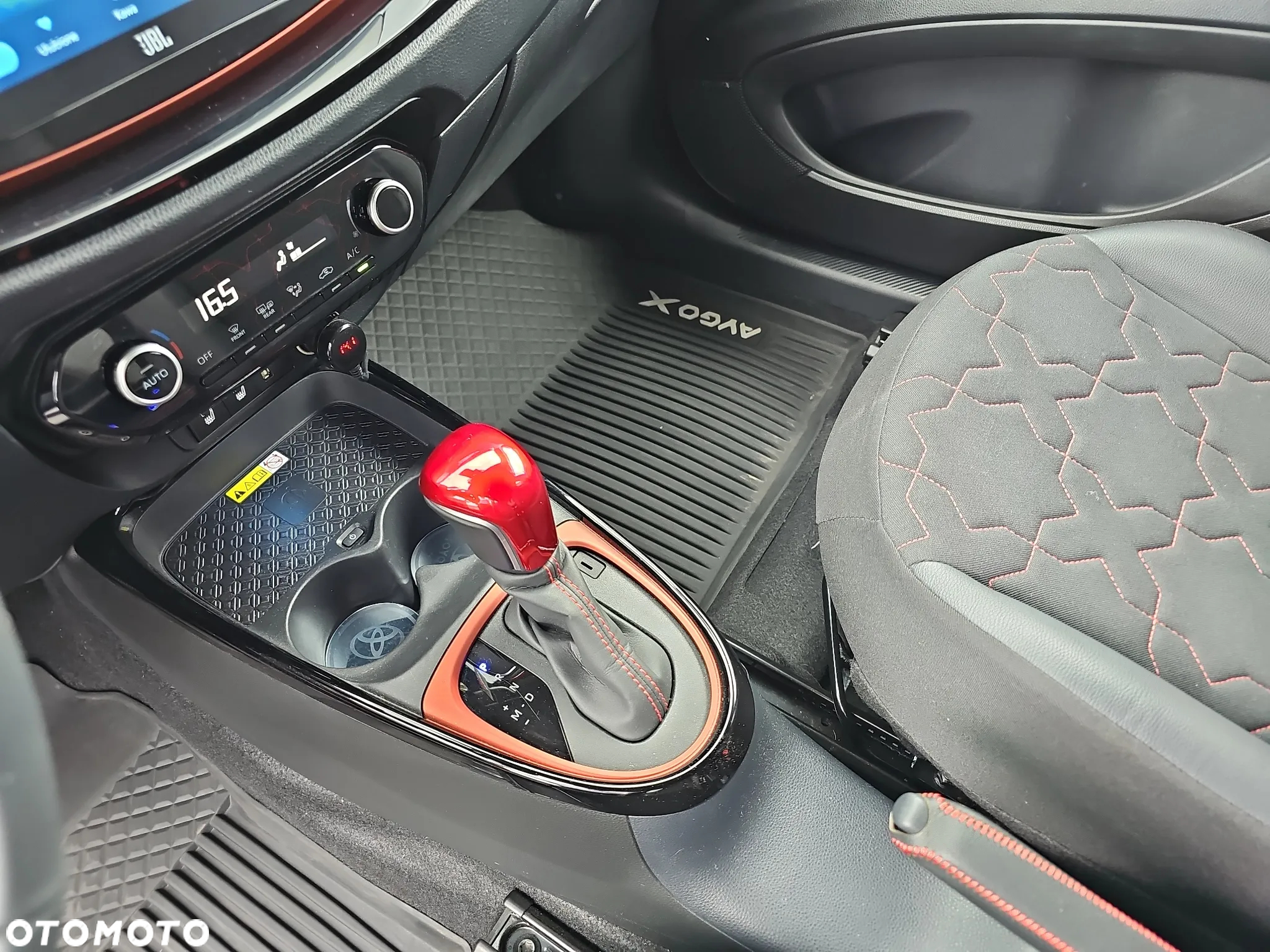 Toyota Aygo X 1.0 VVT-i Executive CVT - 21