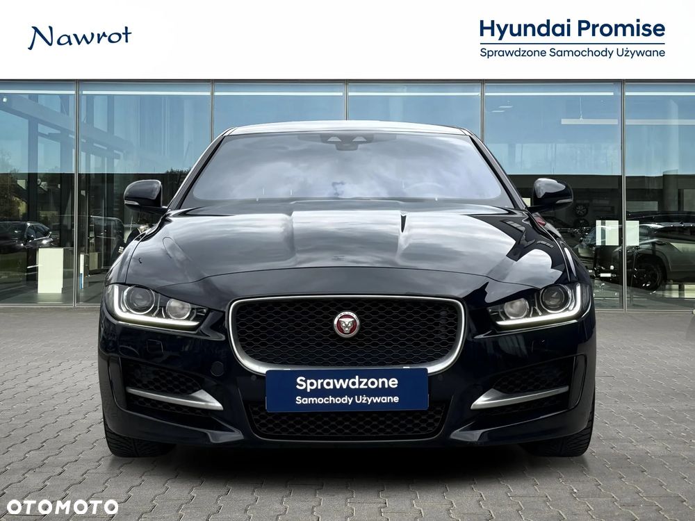 Jaguar XE 2.0 D AWD R-Sport - 8