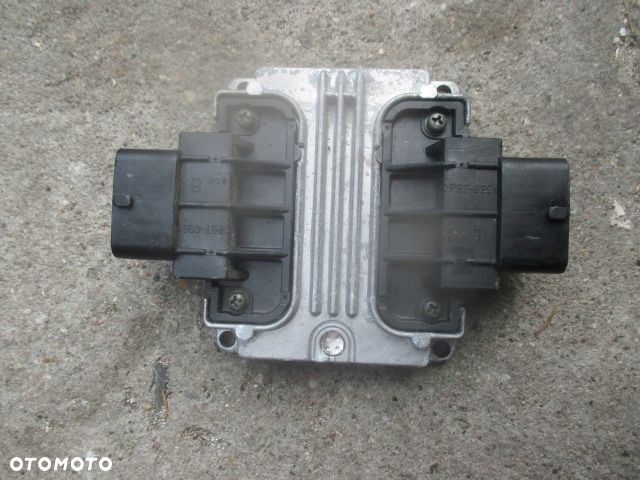 Vectra C SIGNUM KOMPUTER SKRZYNI 55353021UB 3.2 V6 - 1