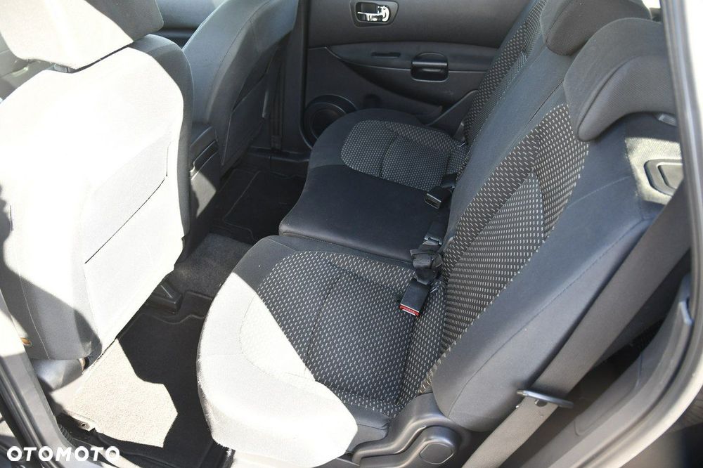 Nissan Qashqai+2 - 13
