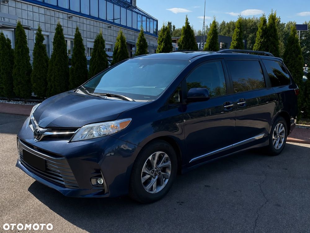 Toyota Sienna 3.5 V6 - 1