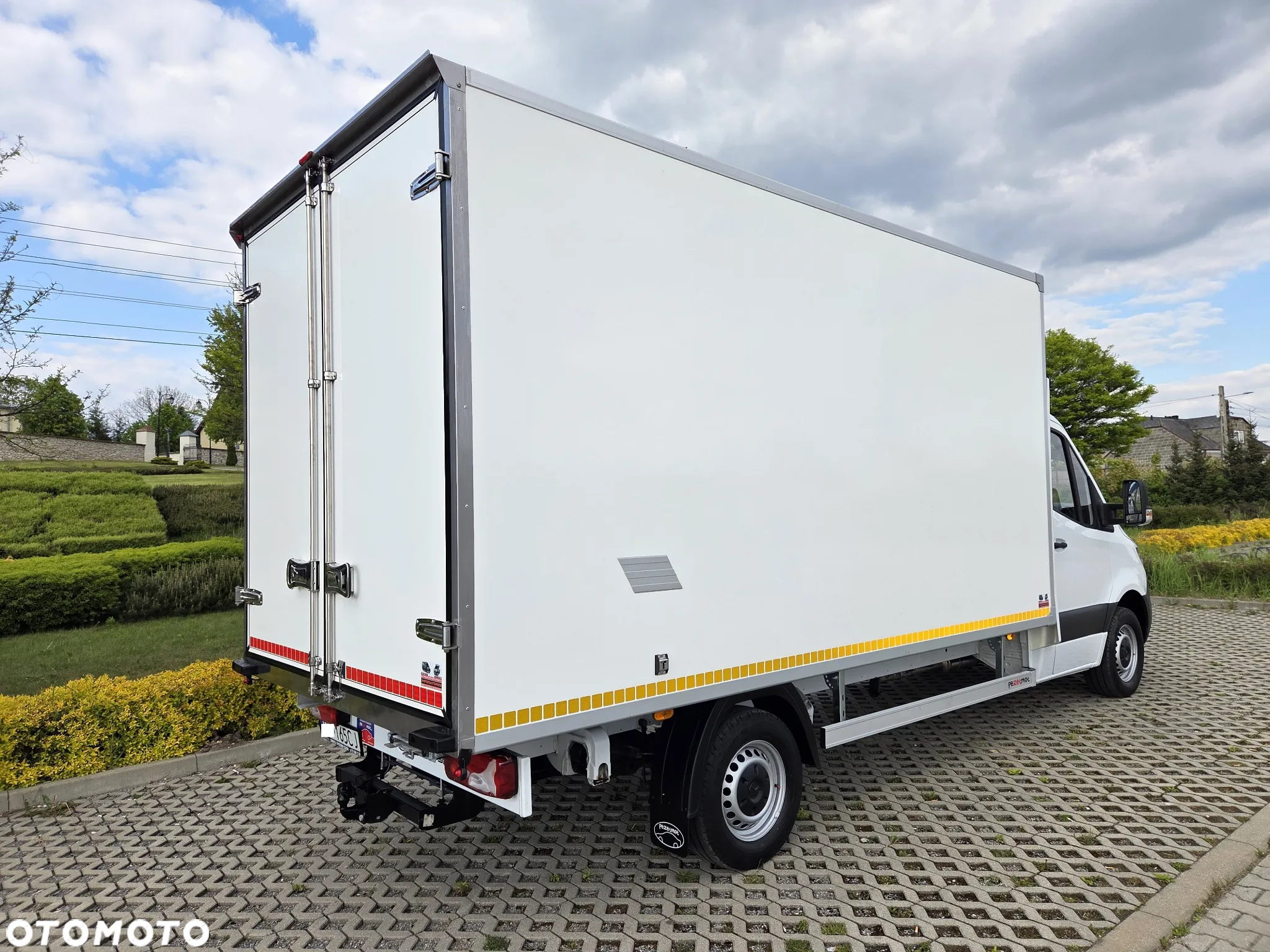 Mercedes-Benz Sprinter - 4