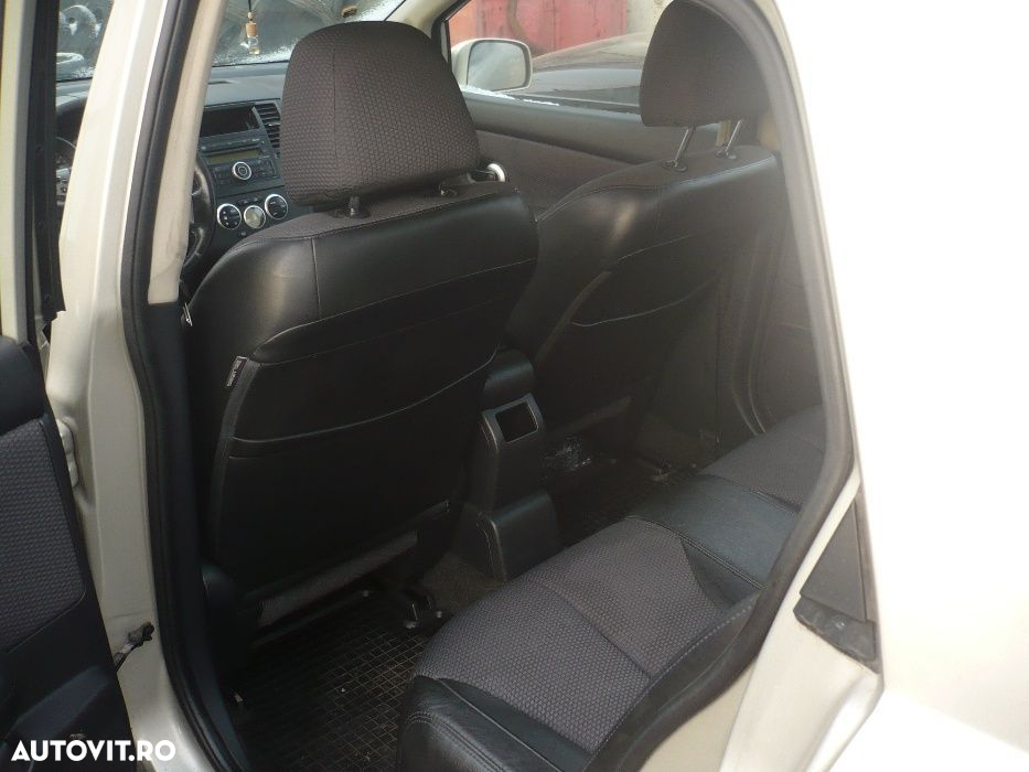Dezmembrez Nissan Tiida 1.6i - 5