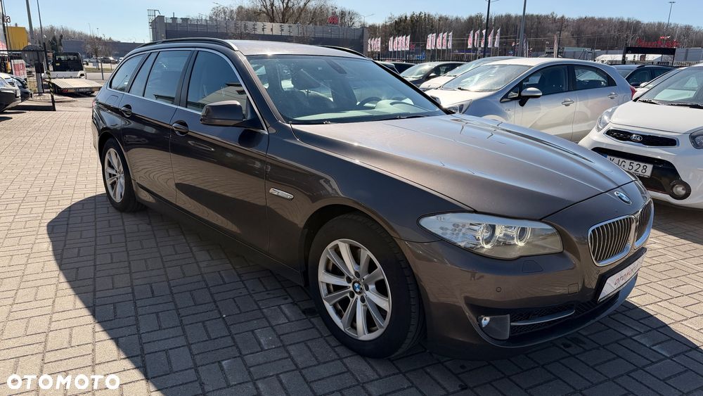 BMW Seria 5 520d Luxury Line - 16