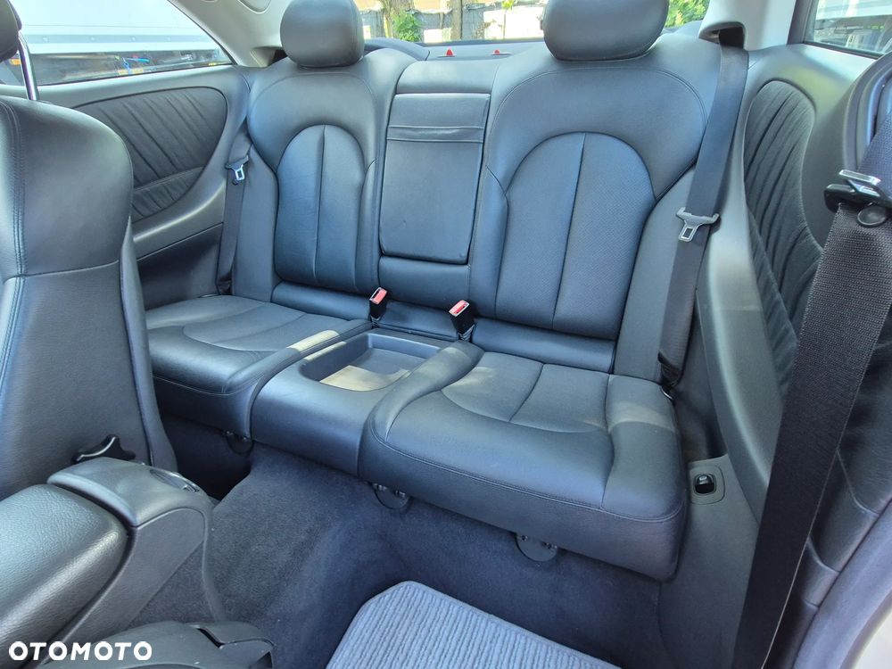 Mercedes-Benz CLK 240 Avantgarde - 27