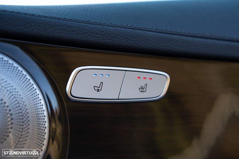 Mercedes-Benz C 300 BlueTEC Hybrid AMG Line - 30