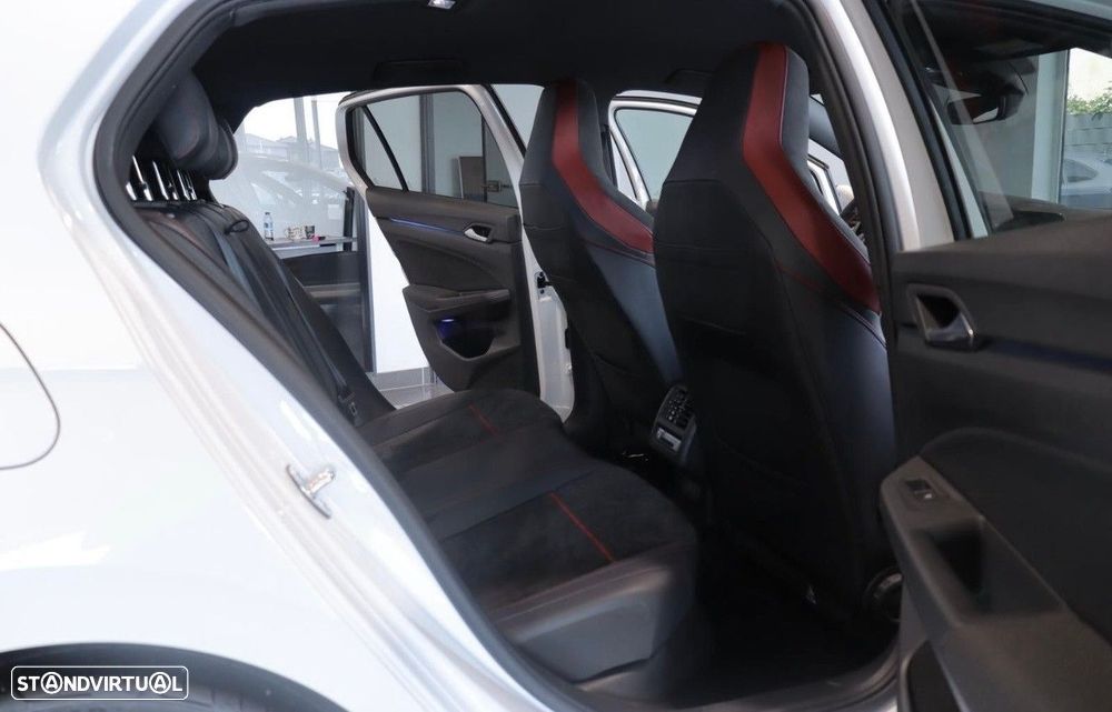 VW Golf 2.0 TSI GTI Clubsport DSG - 2