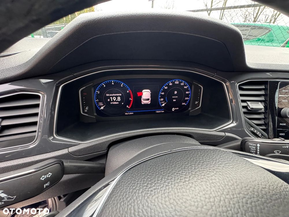 Volkswagen T-Roc - 16