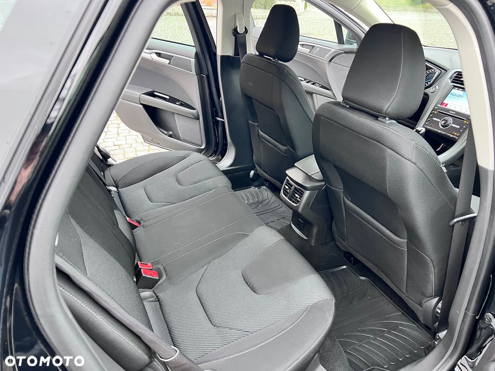 Ford Mondeo - 23