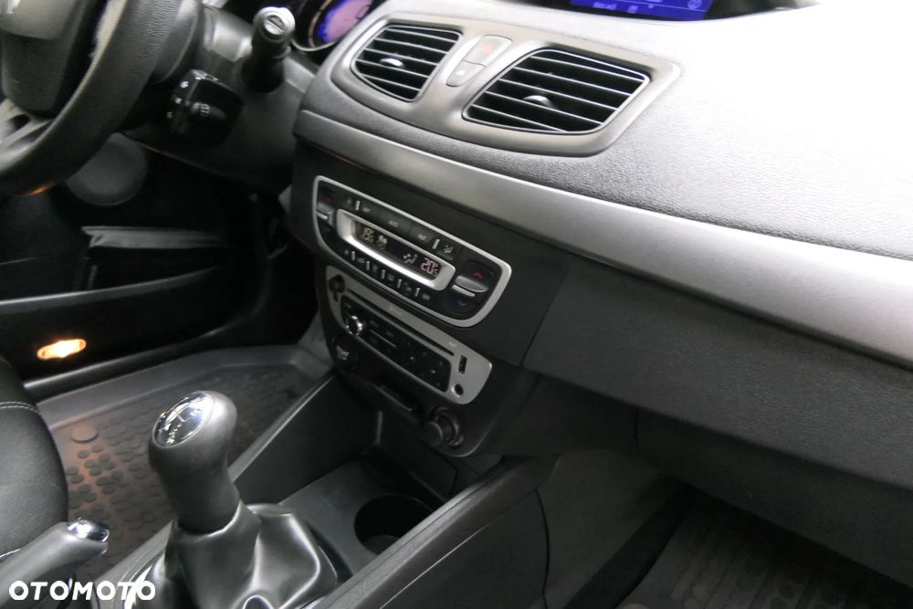 Renault Fluence 1.5 dCi Expression - 23