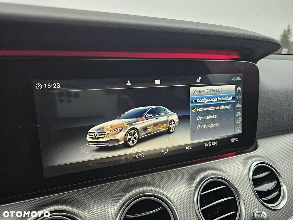 Mercedes-Benz Klasa E - 38