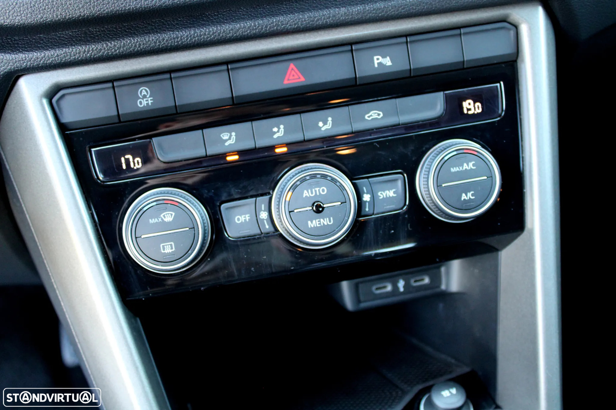 VW T-Roc 1.0 TSI Style - 38