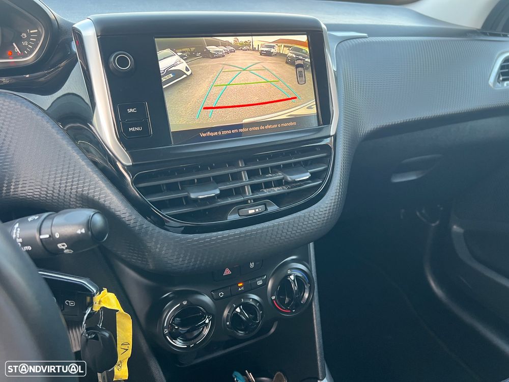 Peugeot 2008 1.2 PureTech Style - 5
