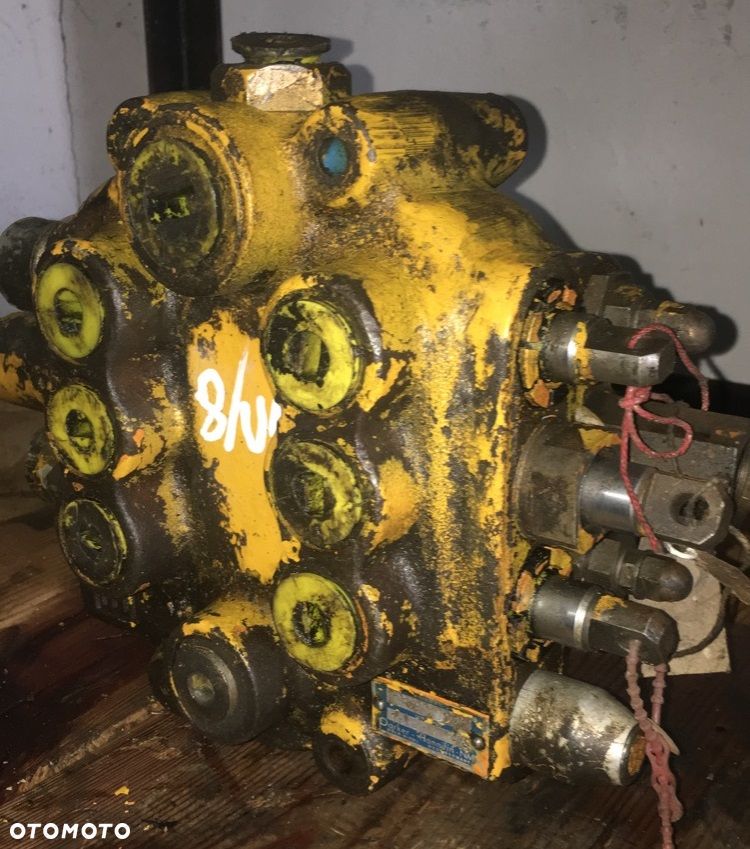 Rozdzielacz hydrauliczny - 5