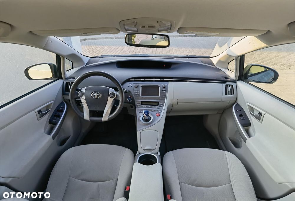 Toyota Prius (Hybrid) Comfort - 7