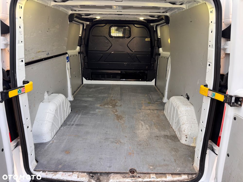 Ford TRANSIT  CUSTOM - 24