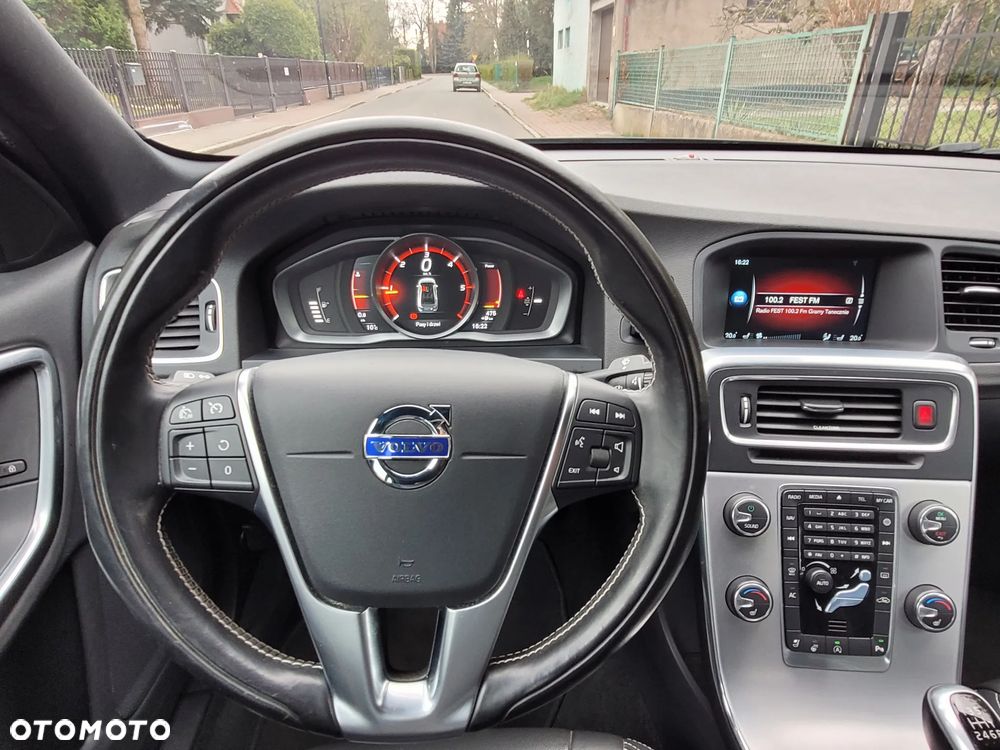 Volvo S60 D3 Linje Svart - 25