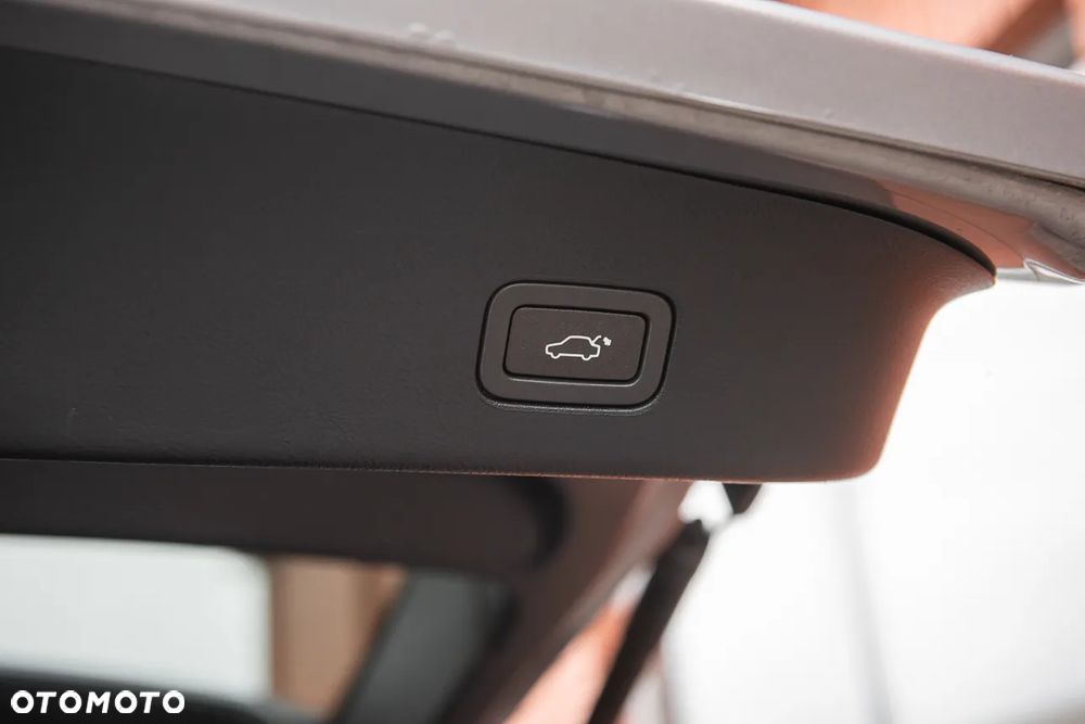 Land Rover Range Rover Sport S 3.0SD V6 HSE - 34