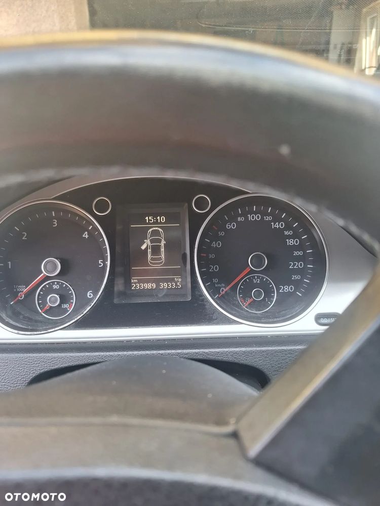 Volkswagen Passat 2.0 TDI Comfortline DSG - 4