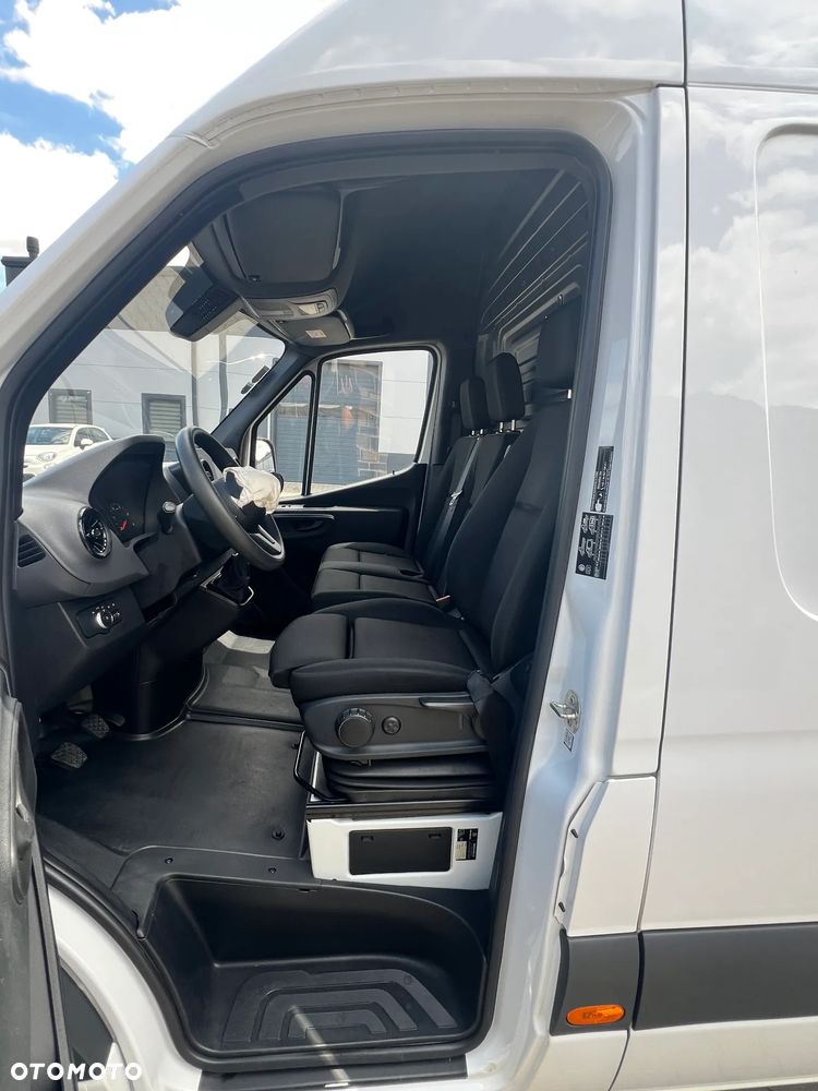 Mercedes-Benz 317 CDI - 10
