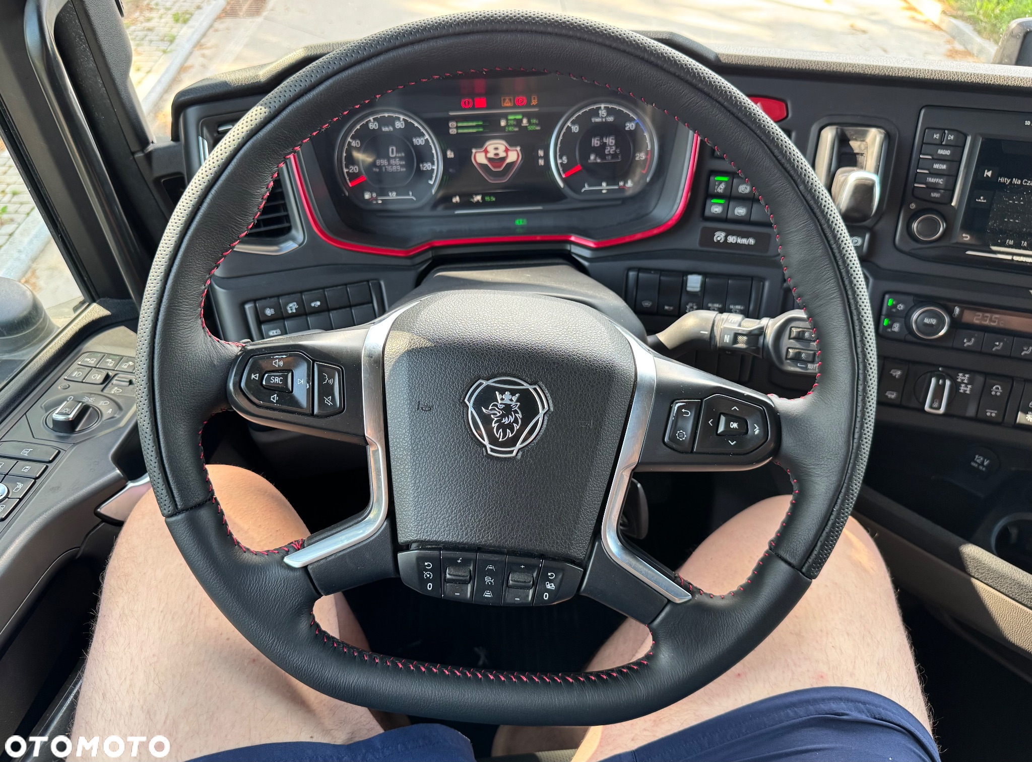 Scania R650 V8 NG DO DREWNA DO LASU - 9