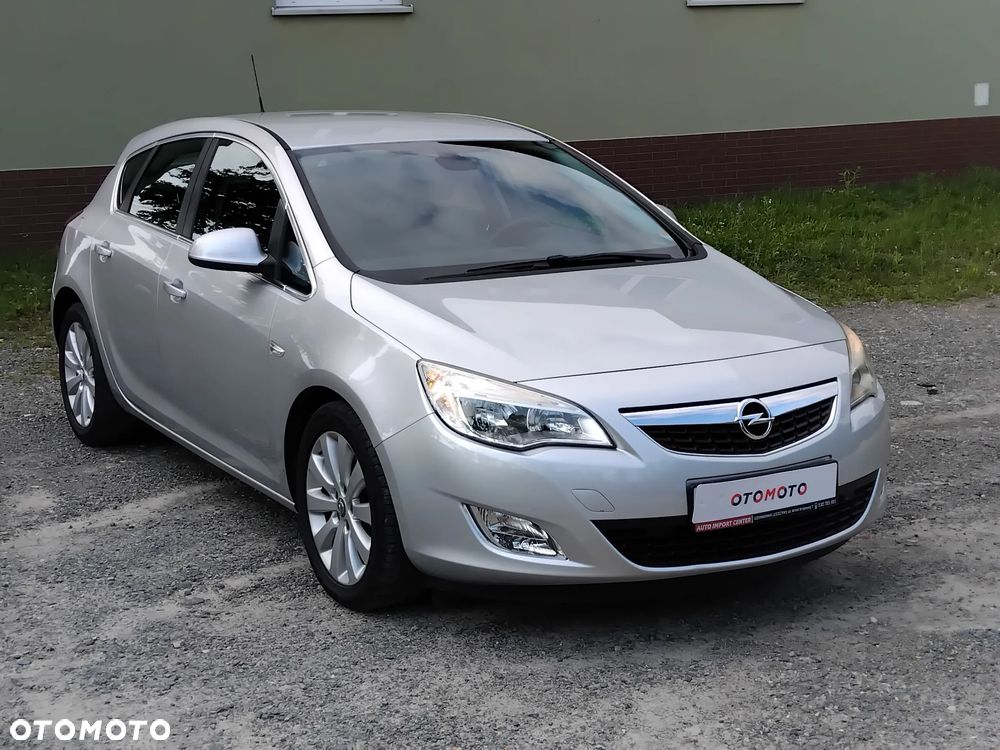 Opel Astra 1.4 Turbo 150 Jahre - 17