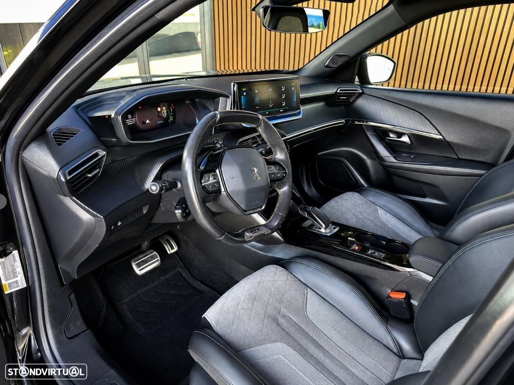 Peugeot e-2008 50 kWh GT Pack - 19