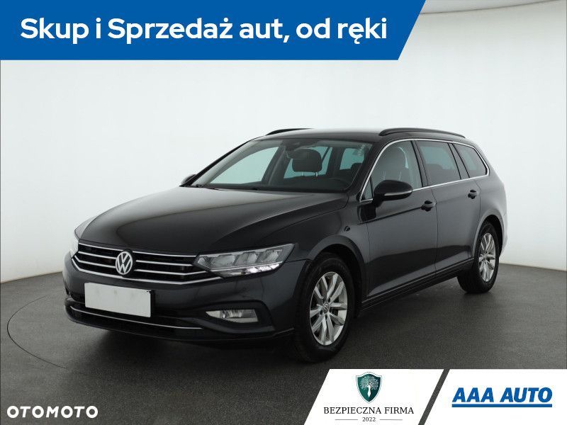 Volkswagen Passat - 2