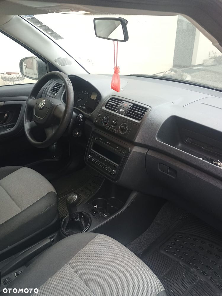 Skoda Fabia - 4
