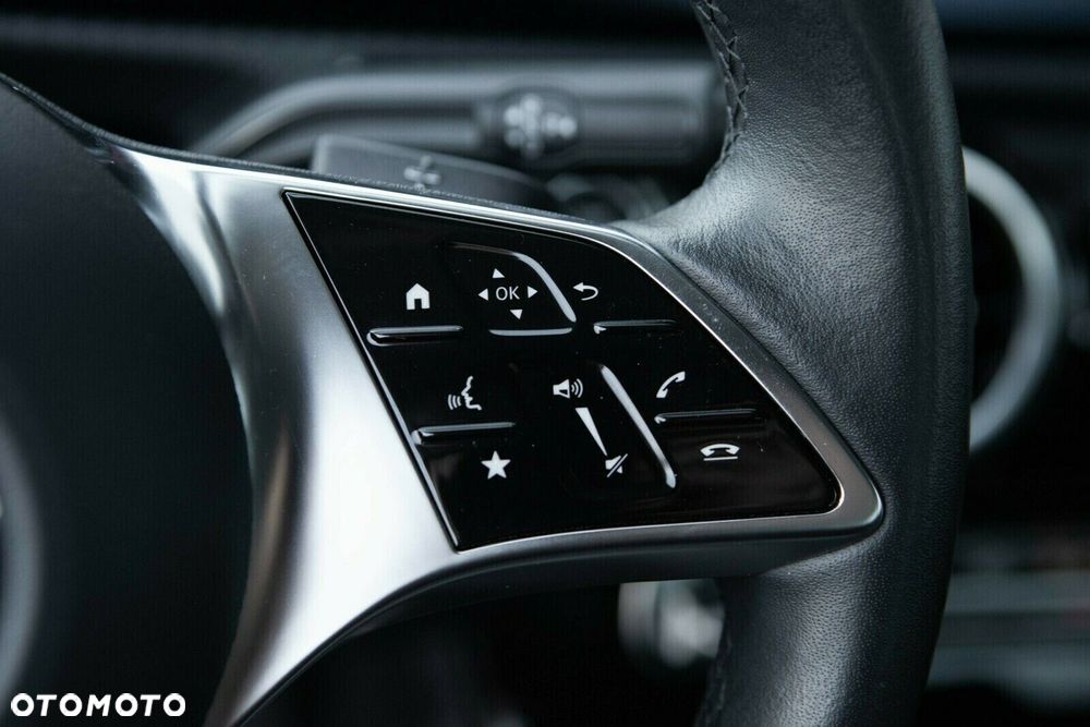 Mercedes-Benz CLA - 23