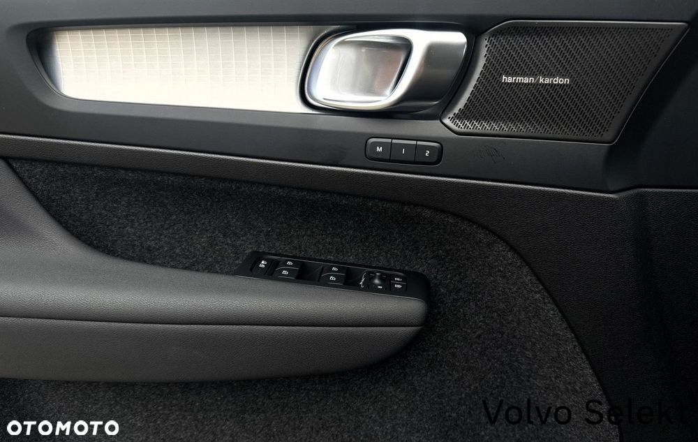 Volvo XC 40 - 23