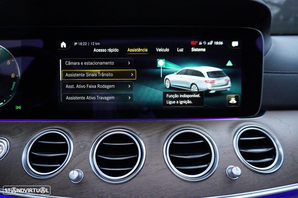 Mercedes-Benz E 300 de 4Matic 9G-TRONIC AMG Line - 34