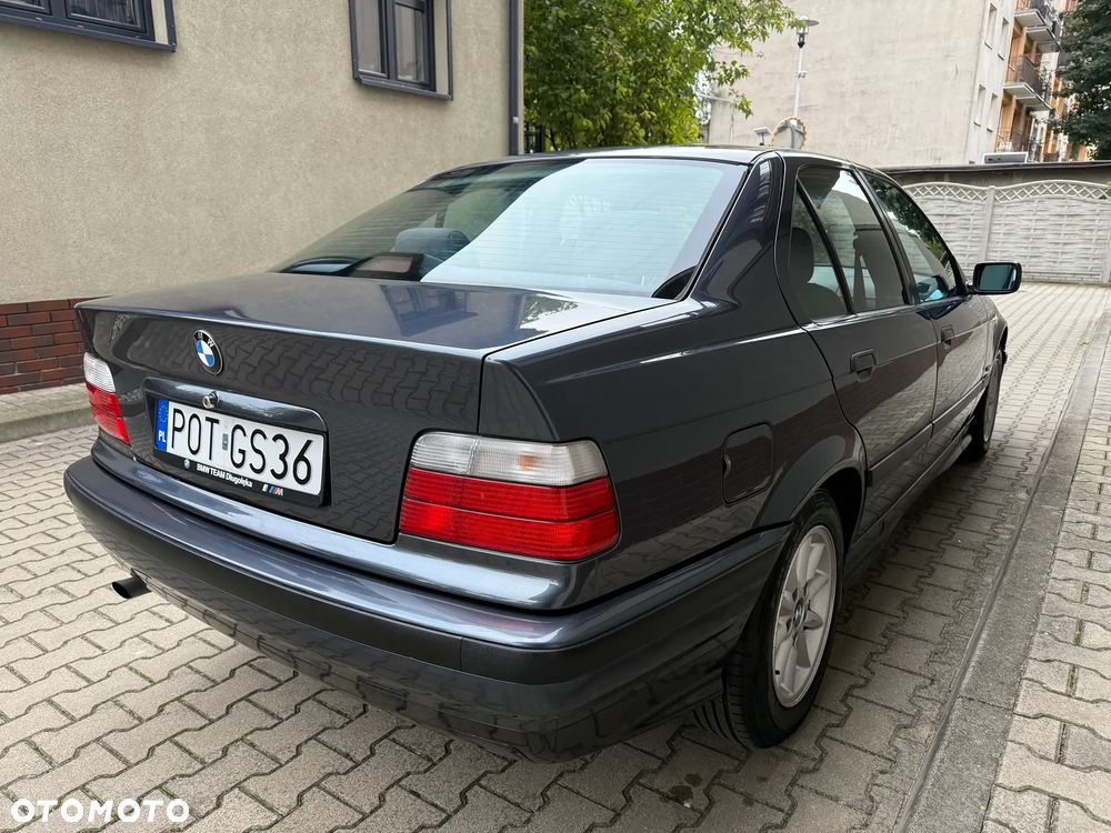 BMW Seria 3 316i - 8
