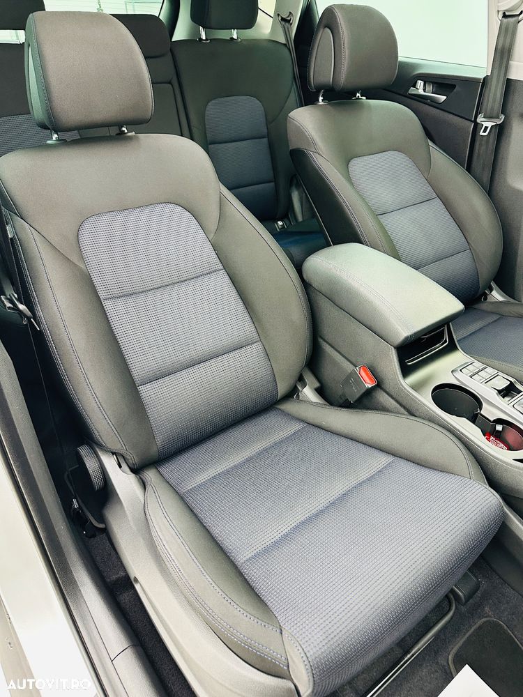 Hyundai Tucson blue 1.7 CRDi 2WD DCT Premium - 23