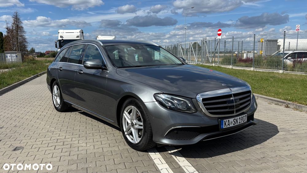 Mercedes-Benz Klasa E 220 d 9G-TRONIC Exclusive - 1