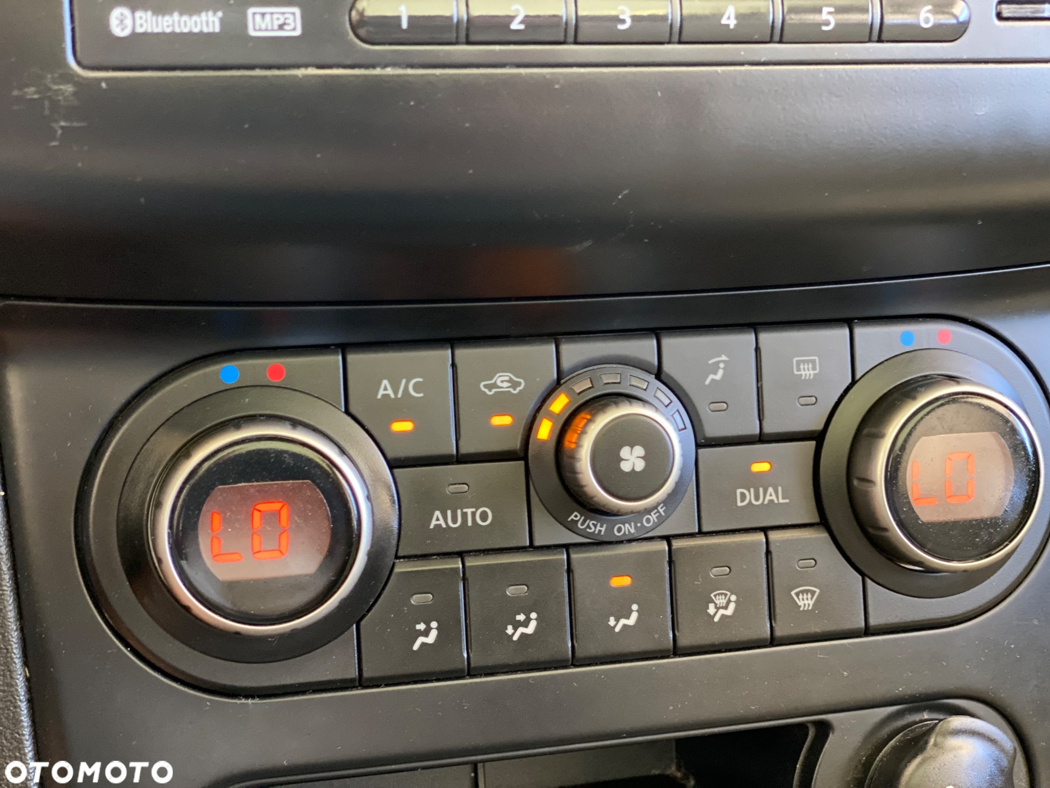 Nissan Qashqai 1.6 dCi 4x4 Tekna - 27